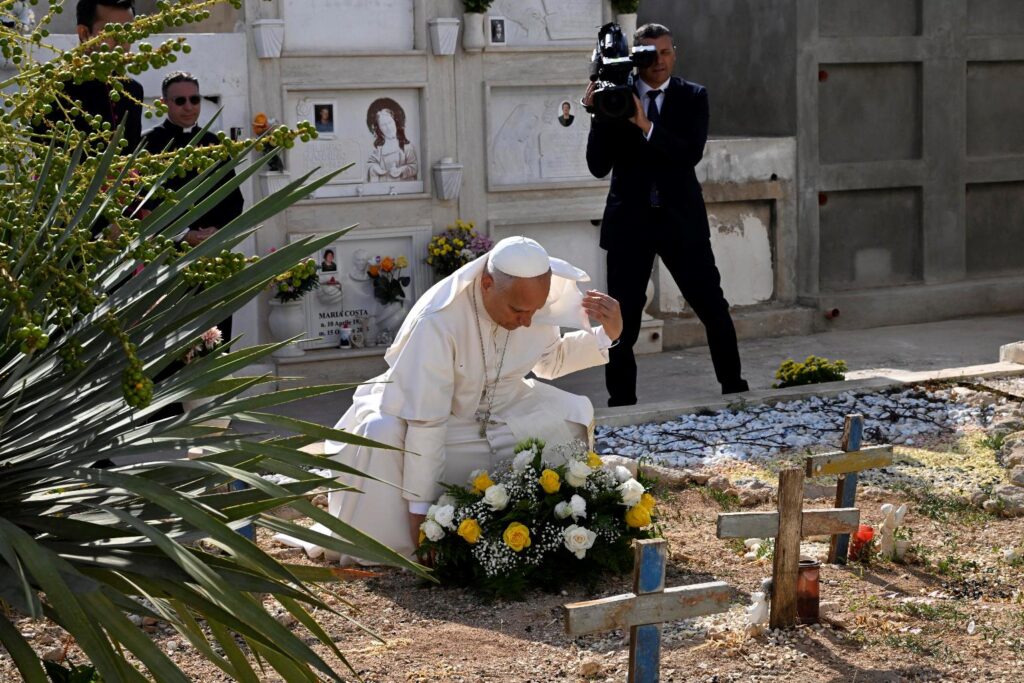 papa a lampedusa