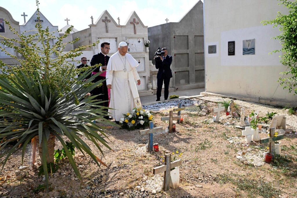 papa a lampedusa