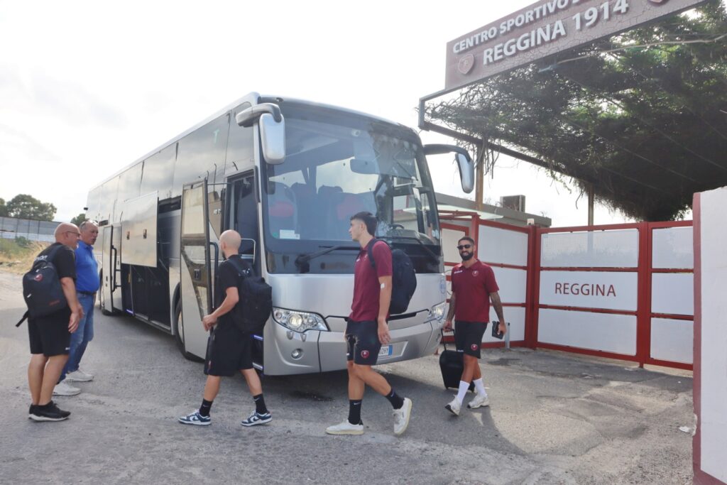 reggina partenza ritiro cantalupa