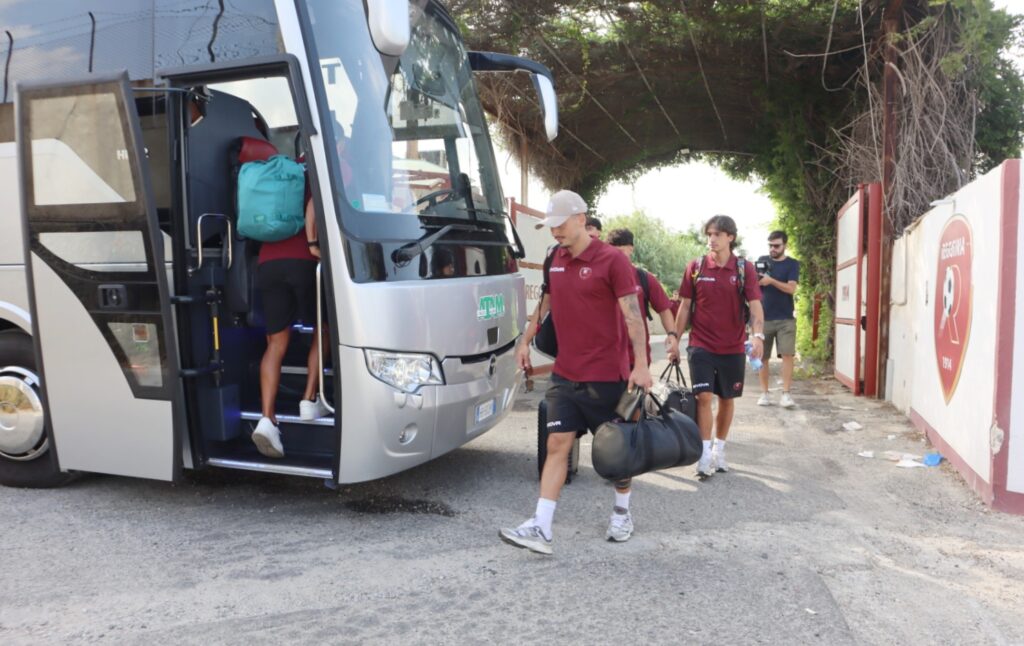 reggina partenza ritiro cantalupa