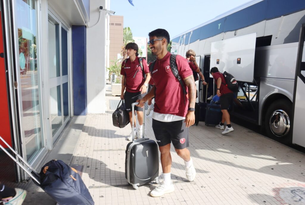 reggina partenza ritiro cantalupa