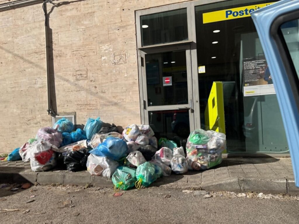 rifiuti poste