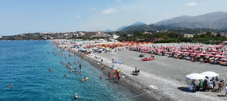 Turismo, Scalea si conferma una delle mete più apprezzate in Calabria: “anche tanti stranieri. La stazione ci aiuta” | INTERVISTA