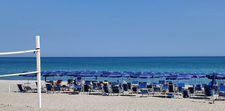 Turismo a Sellia Marina, imprenditori contenti: “Calabria destinazione turistica non solo nazionale, ma internazionale” | INTERVISTA