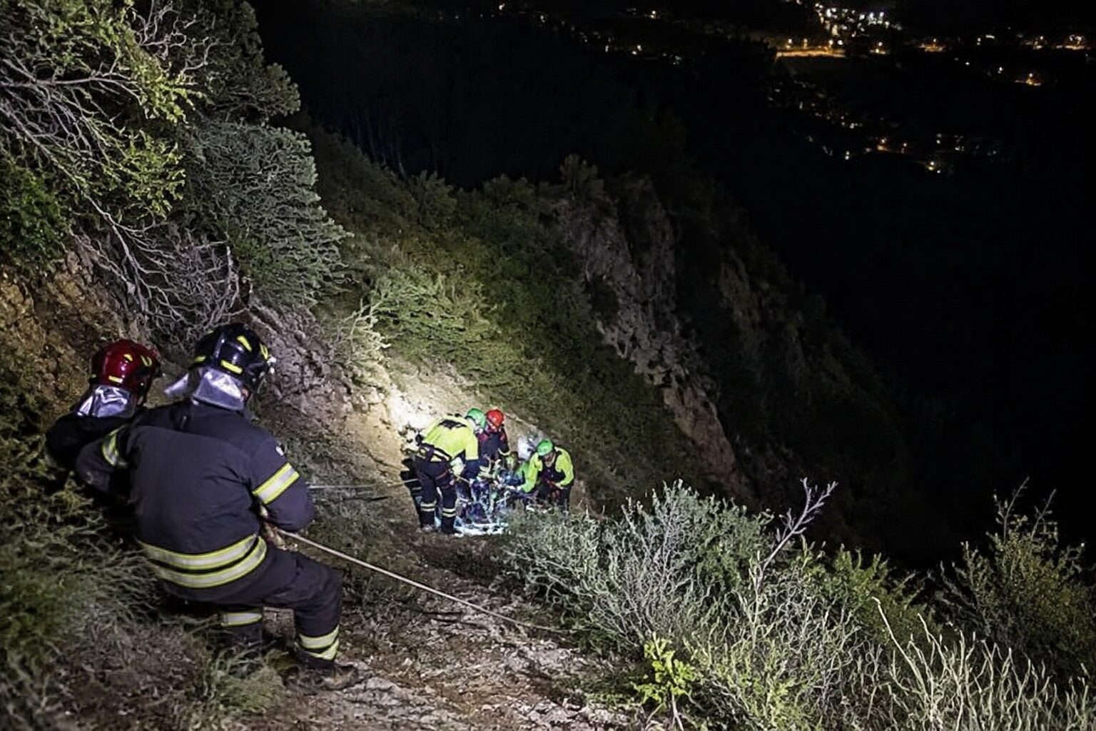 Tragedia a Santo Stefano in Aspromonte: 24enne precipita nel burrone e muore nel