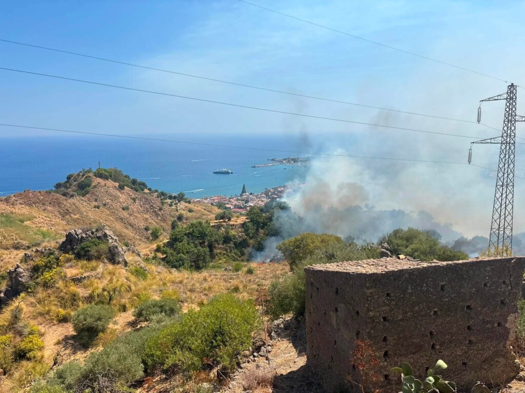 Incendio taormina