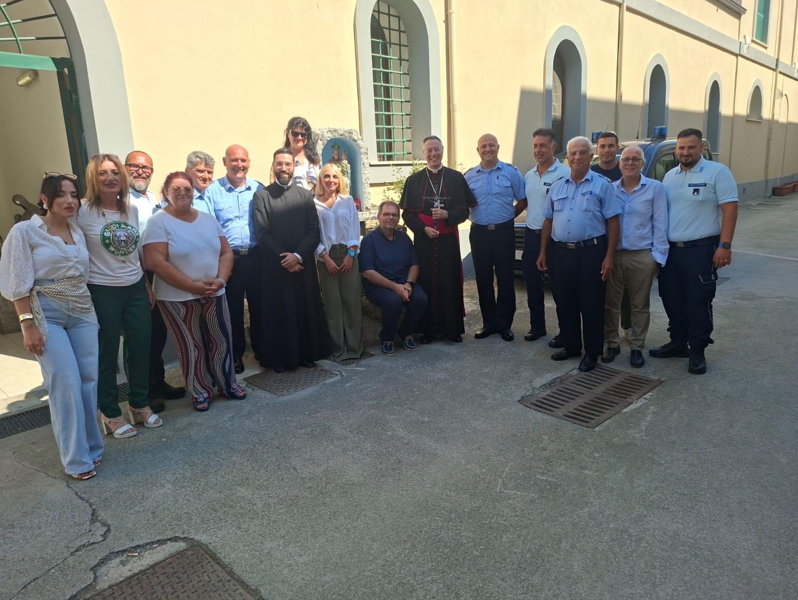 Locri mons. Di Pietro visita detenuti
