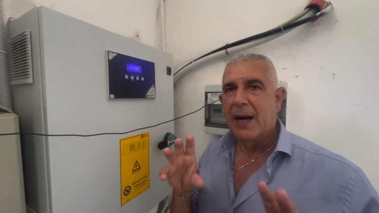 Varapodio, il sindaco Fazzolari: “acquedotto cittadino eccellenza. Bere la nostra acqua conviene ed è salutare” | INTERVISTA