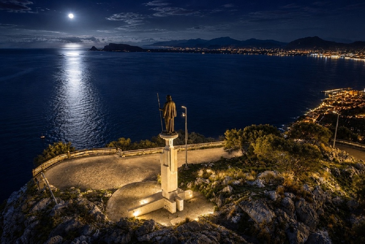 Palermo Monte Pellegrino di notte