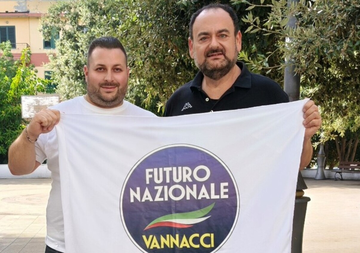 Paolo Ferrara accoglie Giuseppe Cuzzola in Futuro Nazionale
