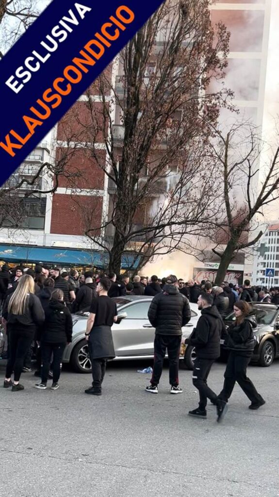 Raduno Banditi in piazza Axum prima del derby Milan - Inter