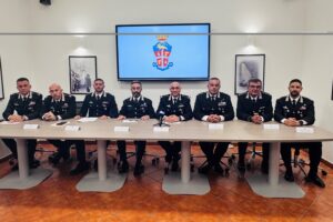 Reggio Calabria saluta otto ufficiali dei Carabinieri
