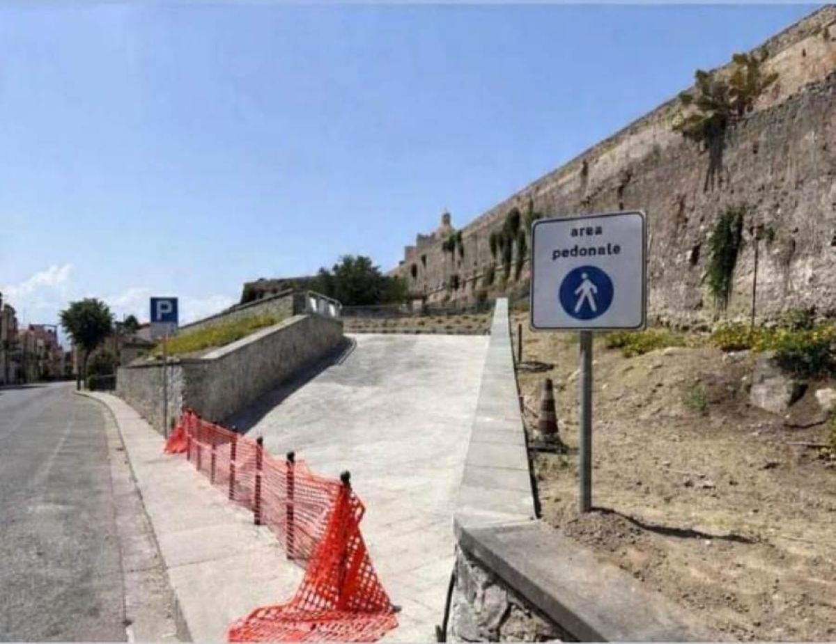 Riqualificazione area esterna castello Milazzo