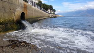 Scarico sul mare