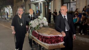 Spirlì funerale da vivo