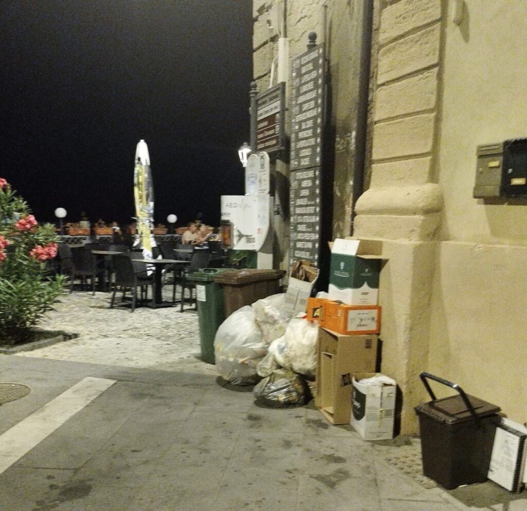 Tropea e i suoi rifiuti