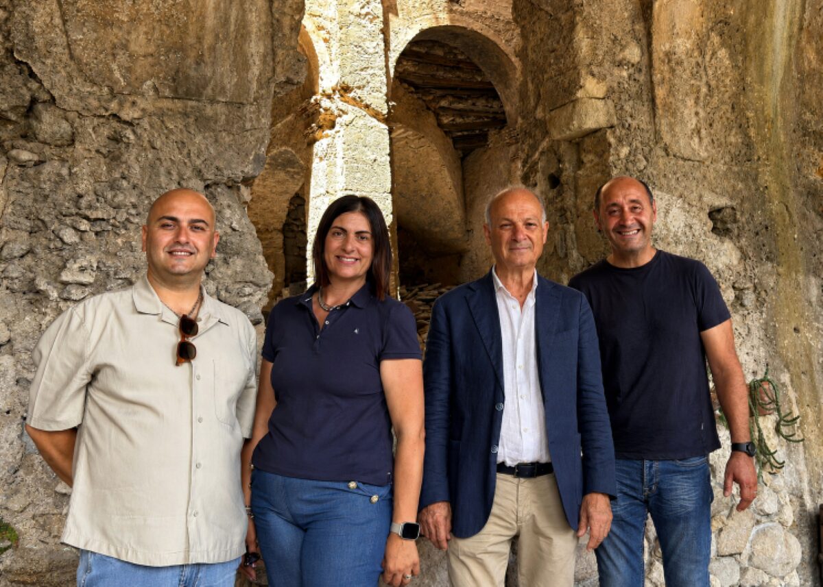 Tropeano, Romeo, Rodolico, Sicari e gruppo Insieme per Tropea