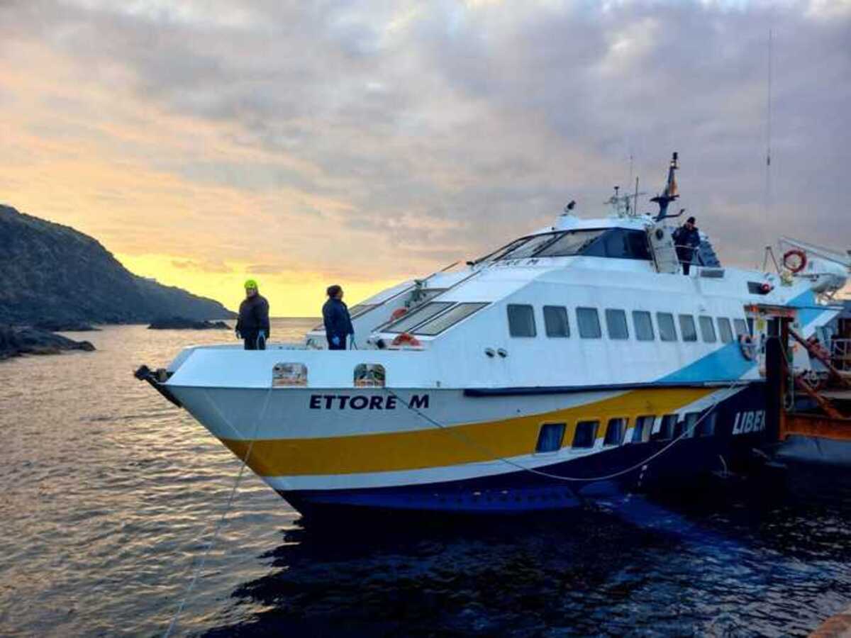 aliscafo isole eolie (1)