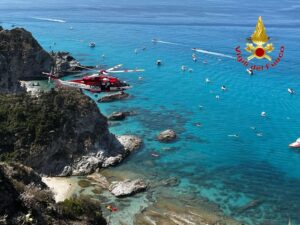 capo vaticano soccorso scogli
