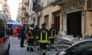 crollo vigili del fuoco ambulanza