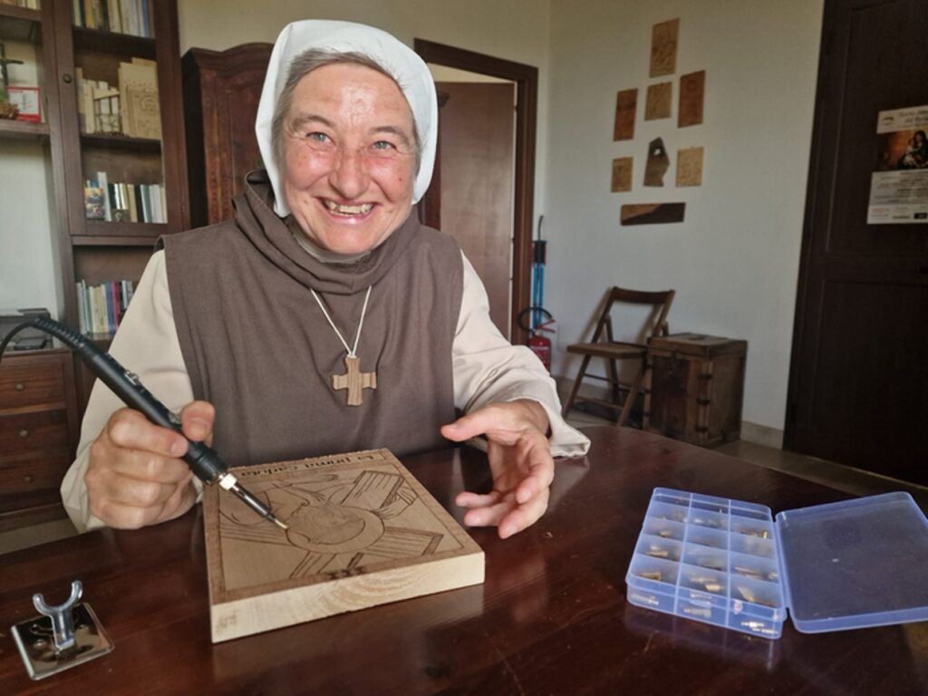 elisa suora eremita
