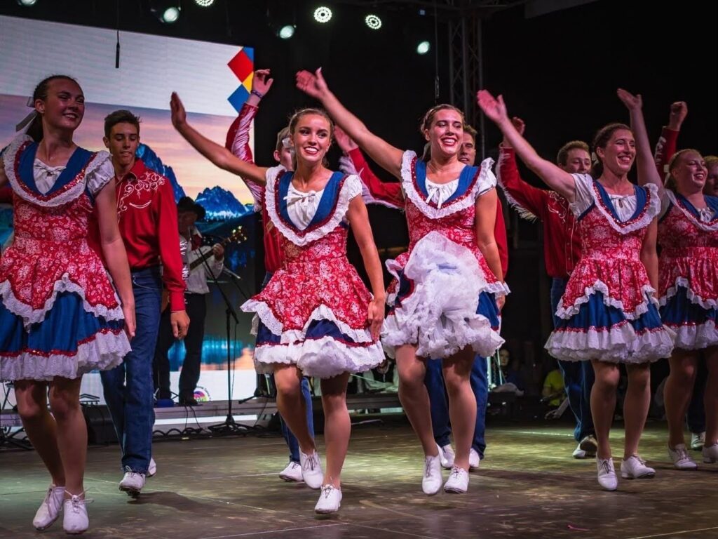 estate internazionale del folklore castrovillari