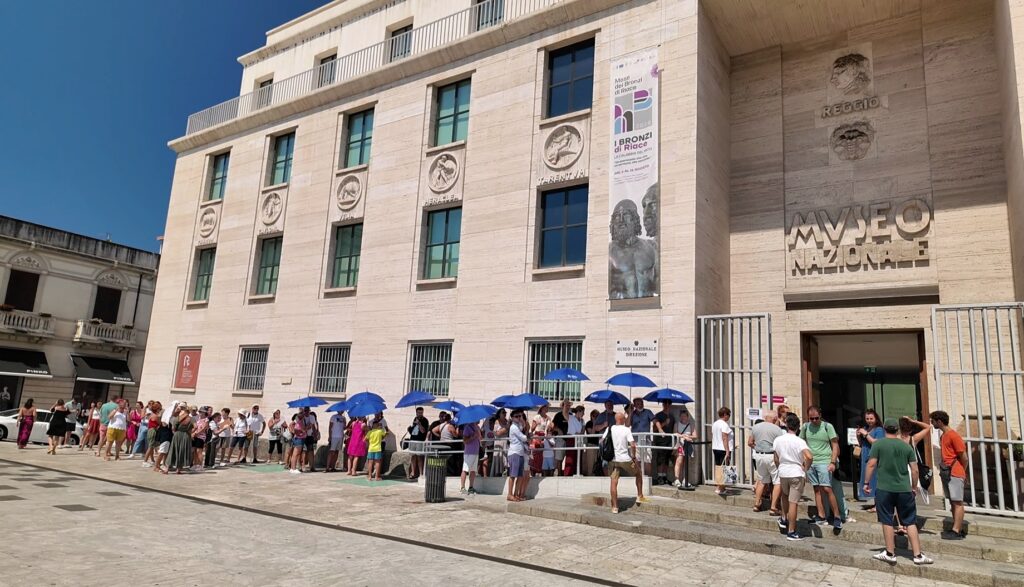 file turisti museo reggio calabria