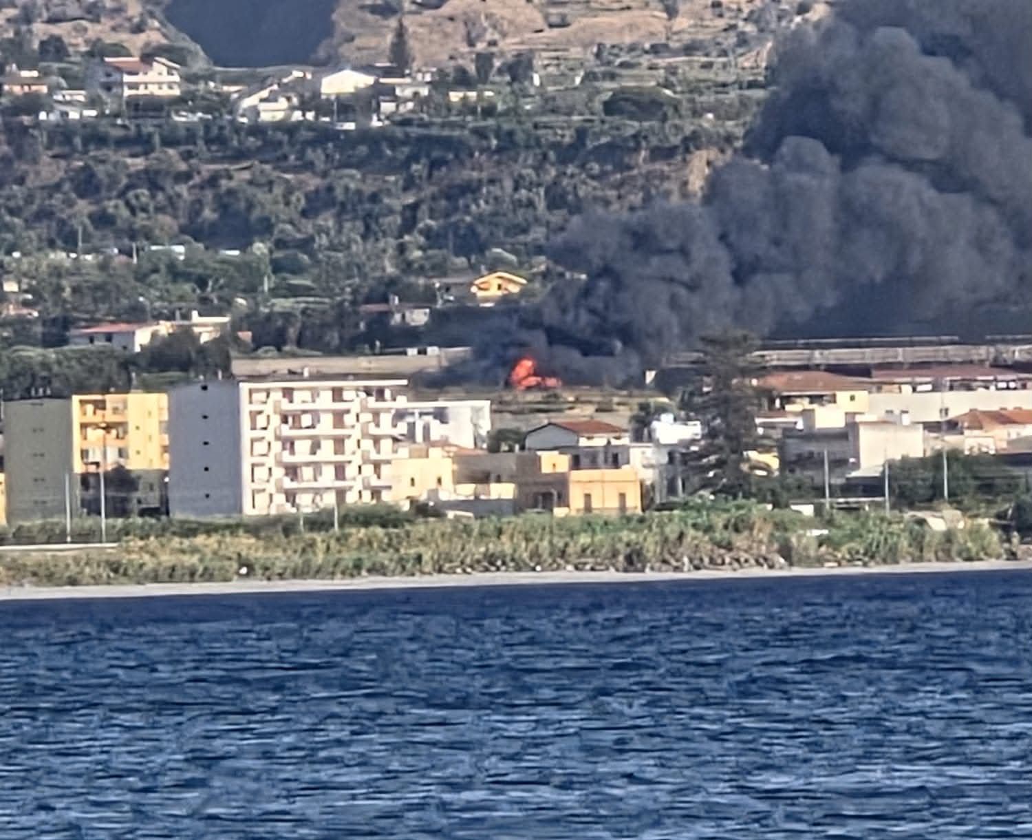 incendio fiumara valanidi