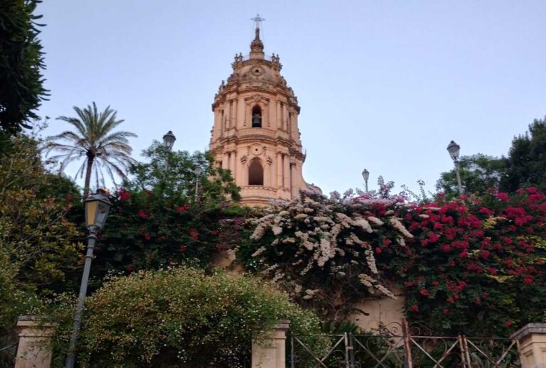 Modica verso la Rete Mondiale del Turismo Religioso, Maimone: “qui si può incontrare l’anima della Sicilia”
