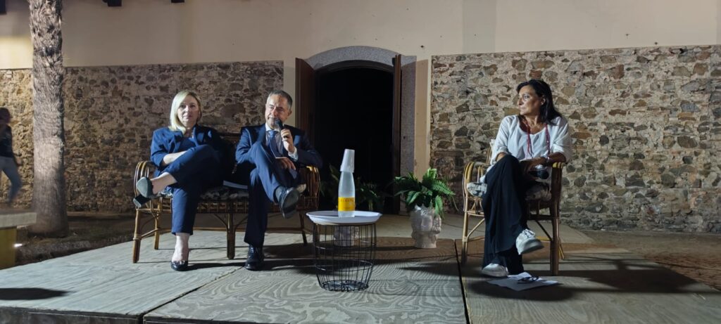 presentazione libro domenico naccari a gioia tauro
