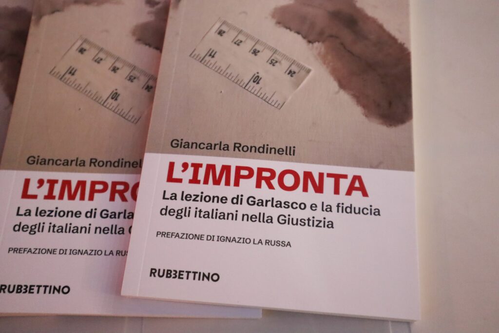 presentazione libro l'impronta su caso garlasco