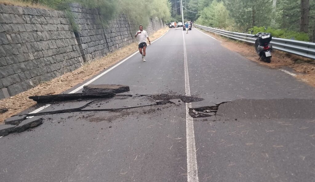 strada etna rotta per il terremoto