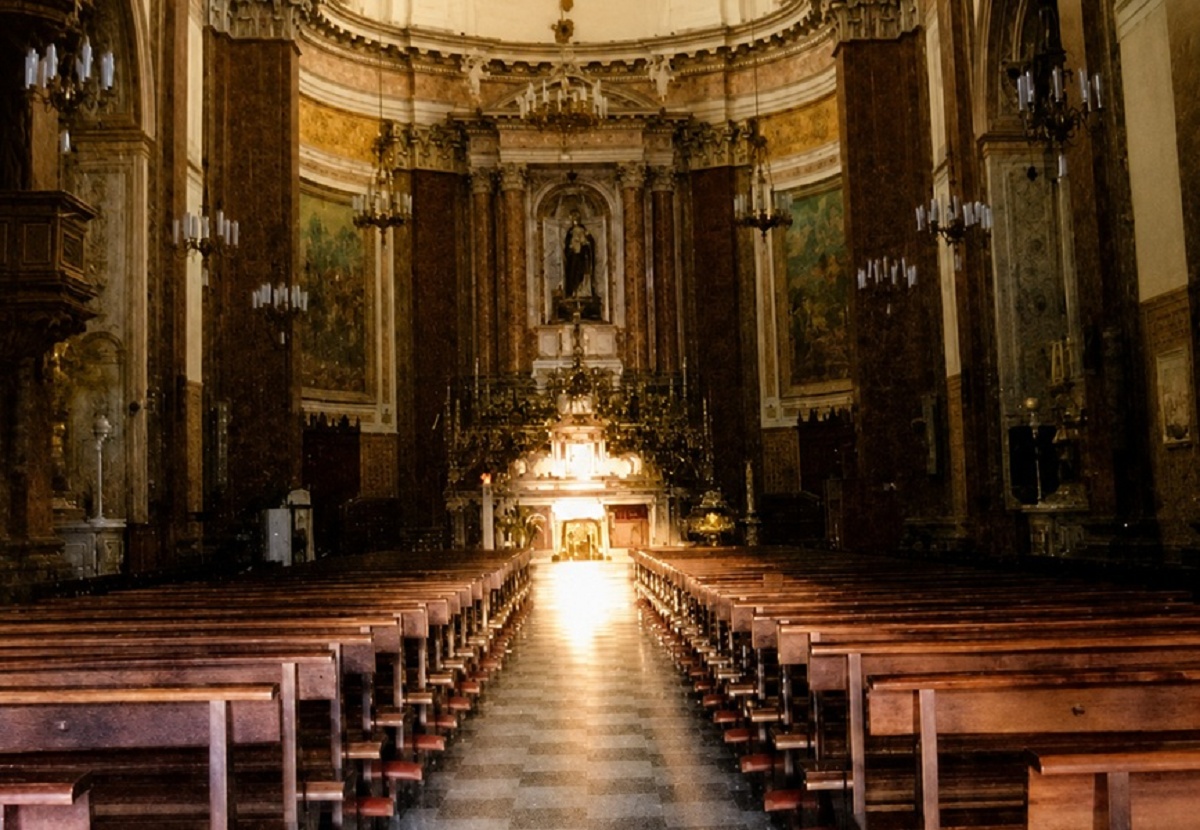 Bagheria sole nascente illumina altare della Chiesa della Natività