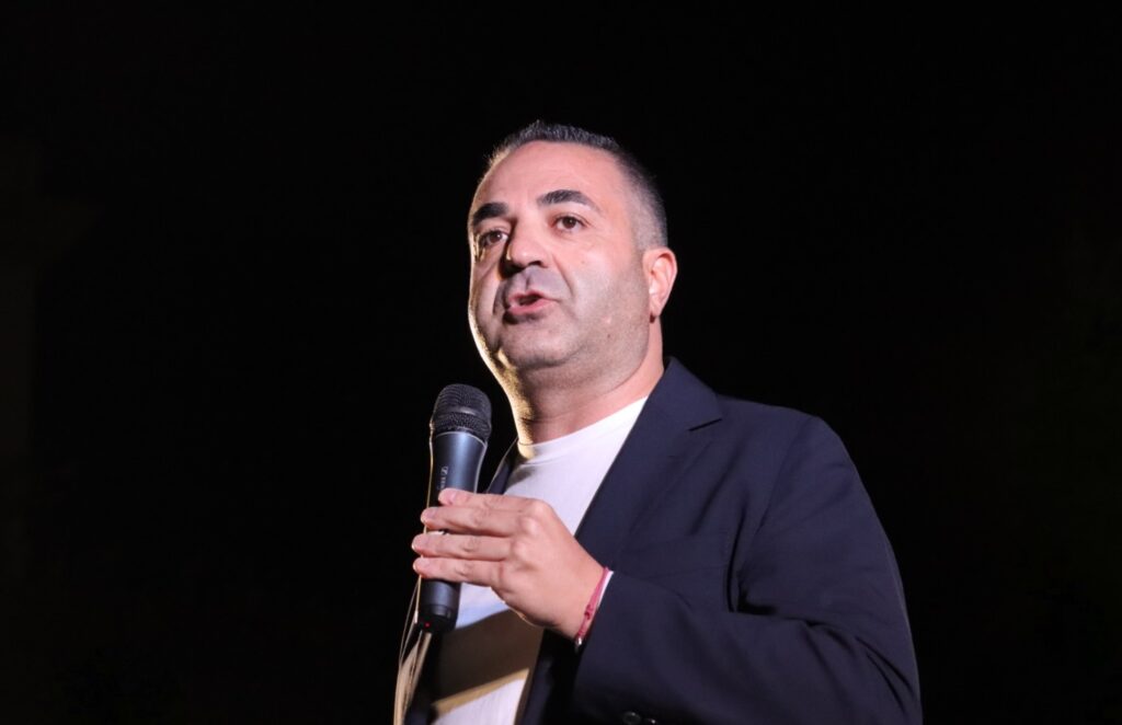 Cannizzaro al comizio di chiusura di campagna elettorale a piazza duomo per le elezioni suppletive 24 settembre 2026