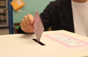 Cannizzaro vota alle elezioni suppletive di reggio calabria 27 settembre 2026