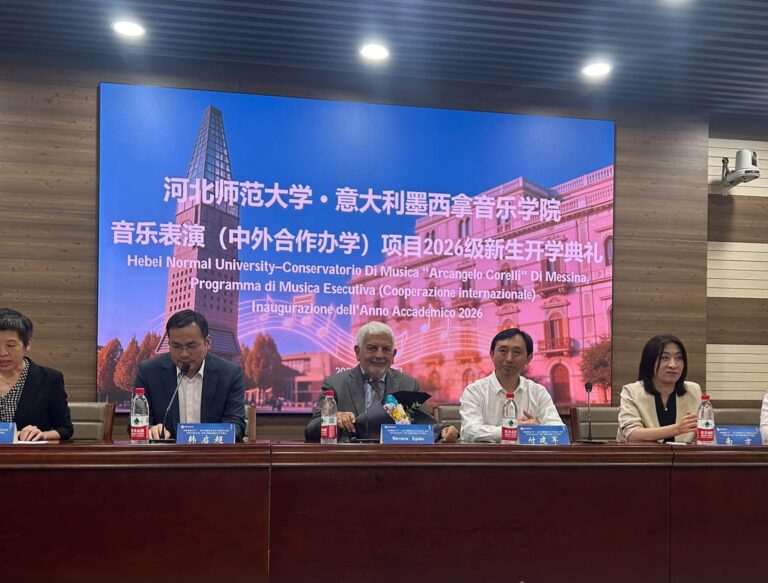 Cerimonia Hebei University Cina