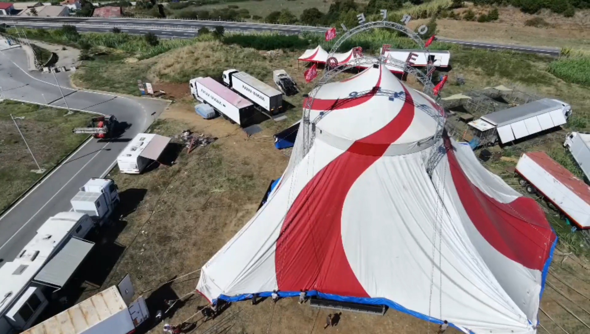 Gioia Tauro, arriva il Circo di Greca Orfei: 100 animali esotici, grandi felini 