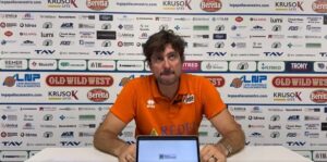 Coach Michele Carrea Viola