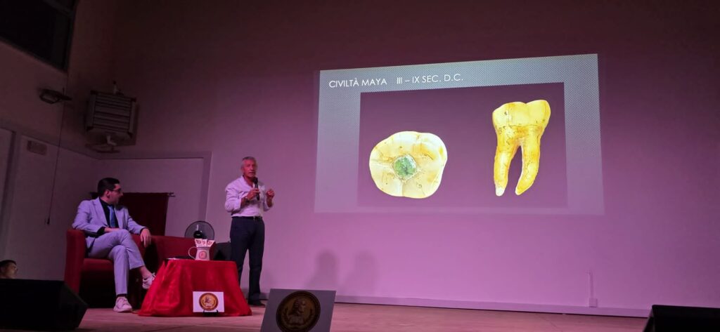 Dottor Domenico Macaluso al Circolo Culturale Giovanni Meli