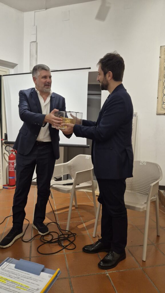 Fabrizio Sinisi il Premio Intersezioni Italia-Grecia per Il prodigio