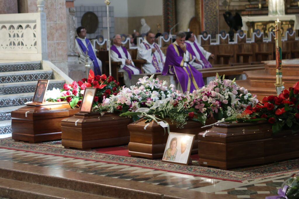 Funerali Duomo Messina strage pistunina
