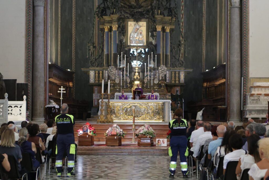 Funerali Duomo Messina strage pistunina