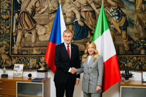 Giorgia Meloni e Andrej Babis