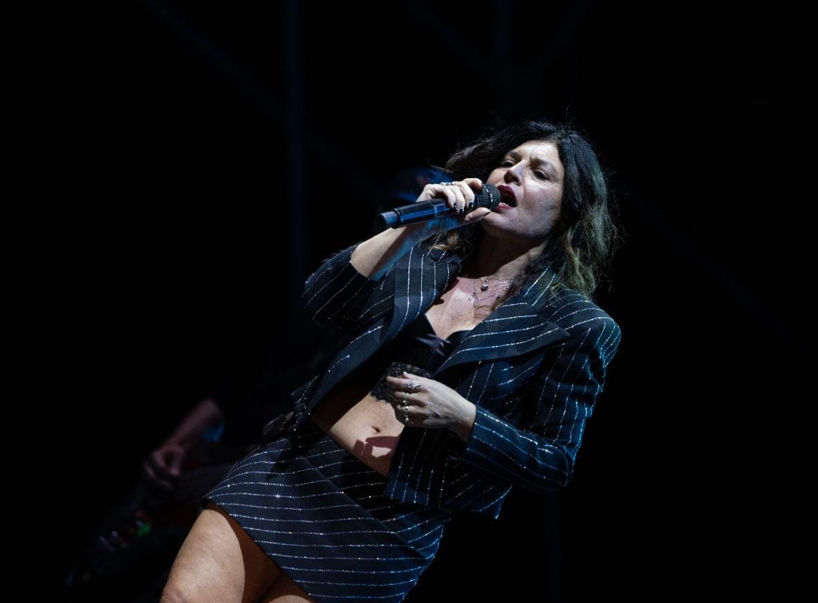 Un tempo che nemmeno “a novembre”, ma Giusy Ferreri fa ballare Reggio Calabria f