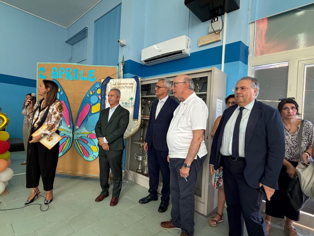 Il sindaco Calabria, l’assessore Ciappina e l’assessore regionale Micheli in visita agli istituti cittadini di Palmi