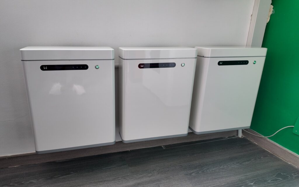 Impianto fotovoltaico in facciata Domotek