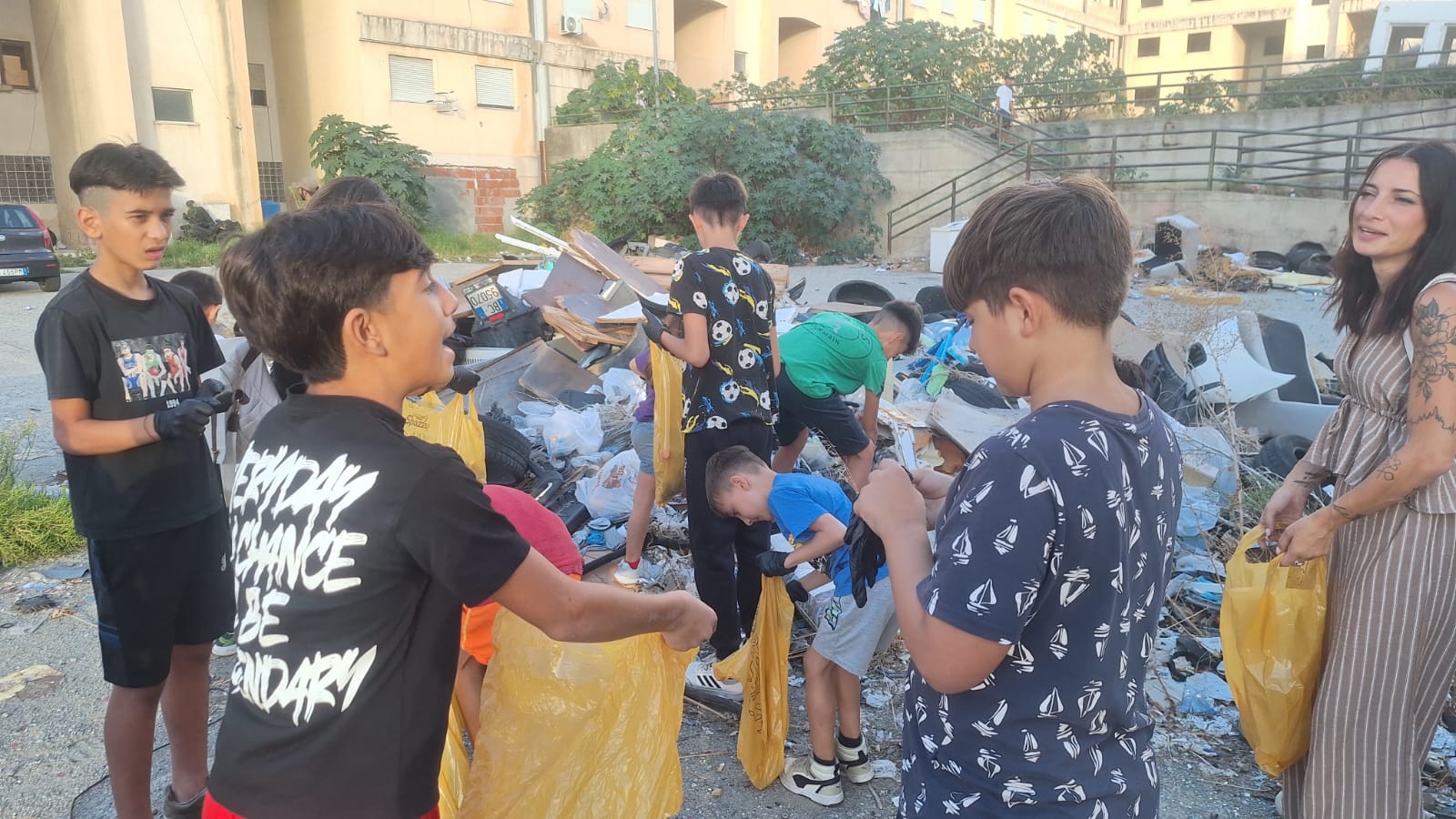 Arghillà: una fiaccola, i bambini e una comunità in movimento per l’Internationa