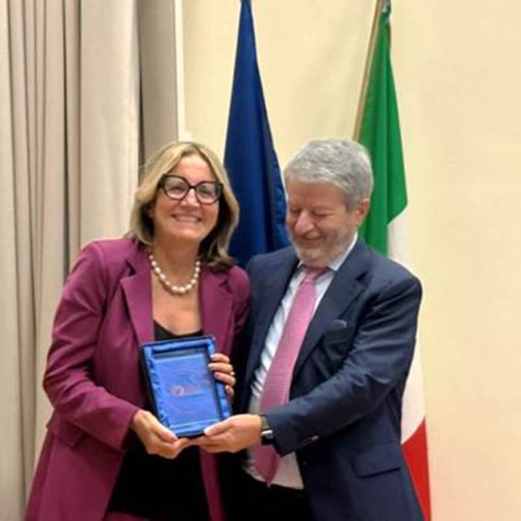 LA DOTT.SSA TIZIANA FRITTELLI INSIGNITA DEL PRESTIGIOSO PREMIO LEADS ALESSANDRA PEDERZOLI
