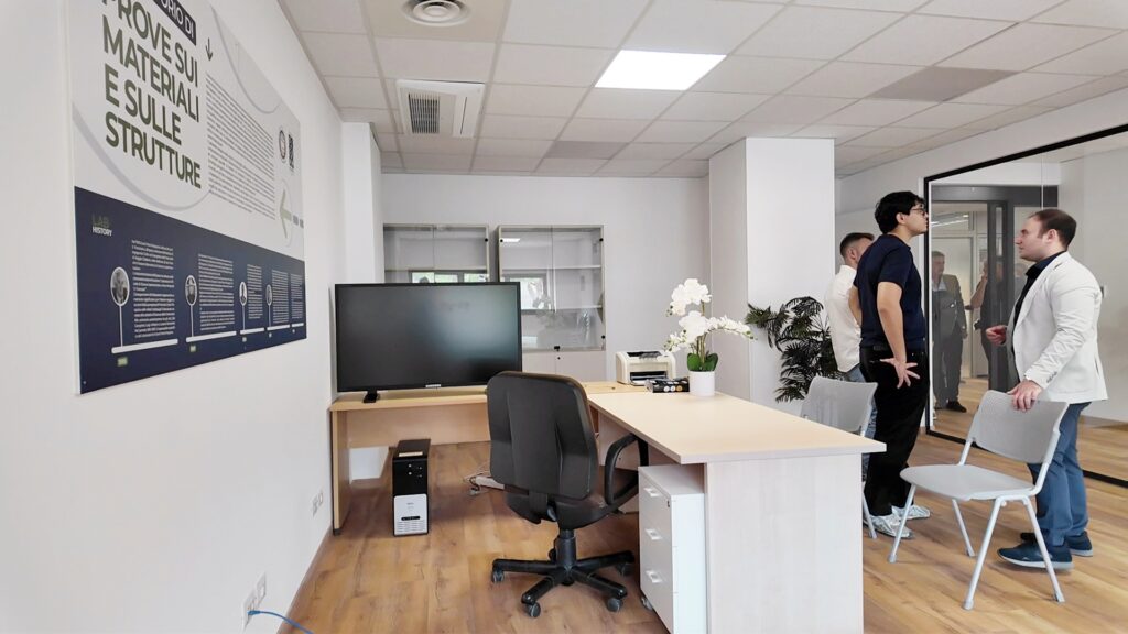 Laboratorio di strutture e prove sui materiali dipartimento Ingegneria Università Mediterranea