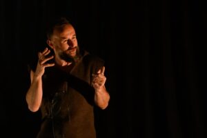 “Nel ventre” con Stefano Panzeri